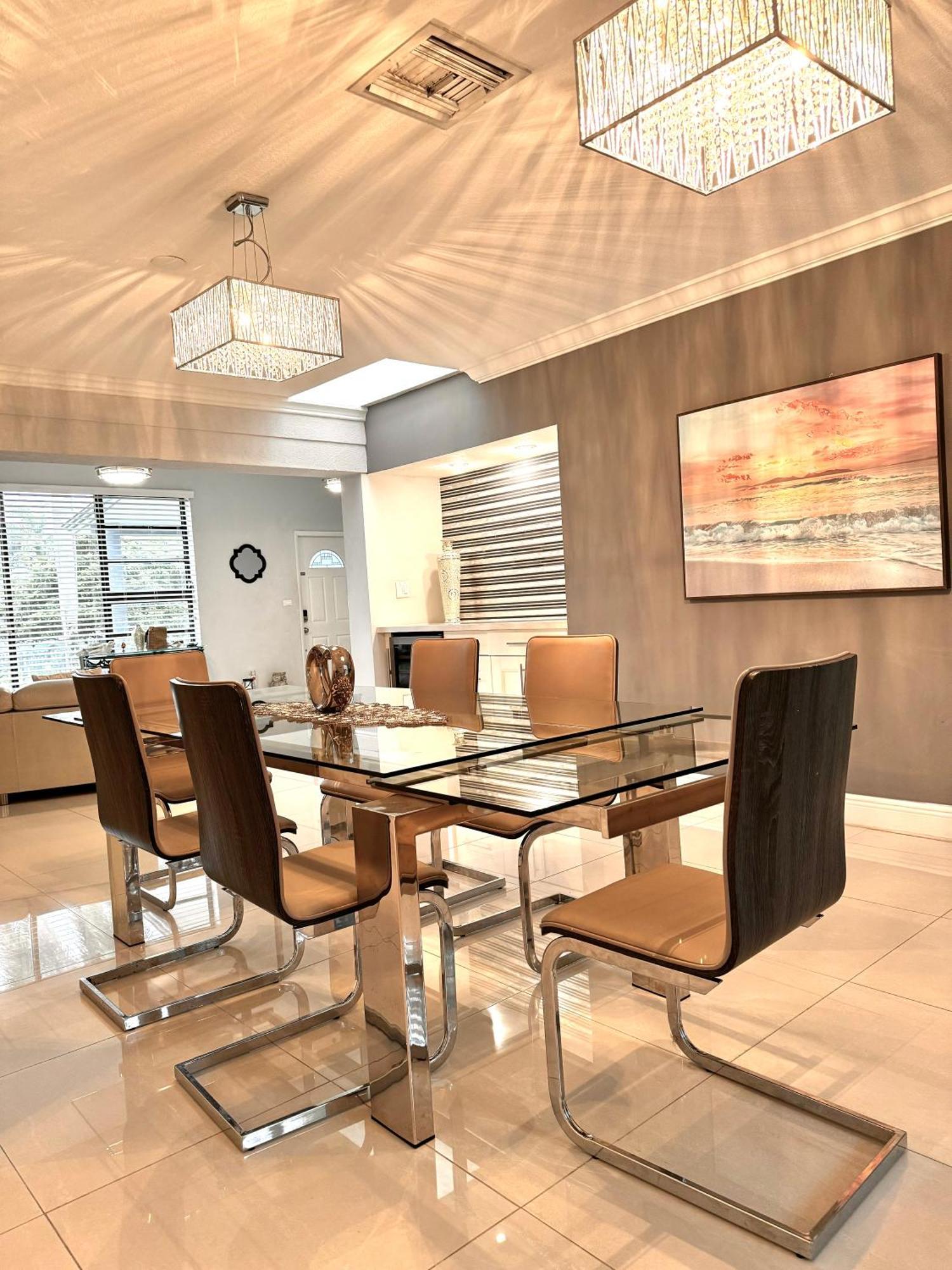Modern Miami Oversized 3 Bedroom In Central Location 객실 사진